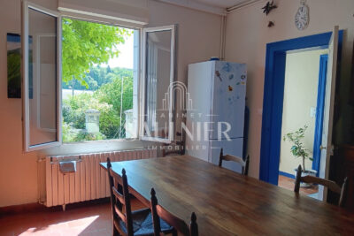 A Loches-Authentique maison vigneronne rénovée- 110 m2 avec  – 5 pièces – 3 chambres – 110 m²