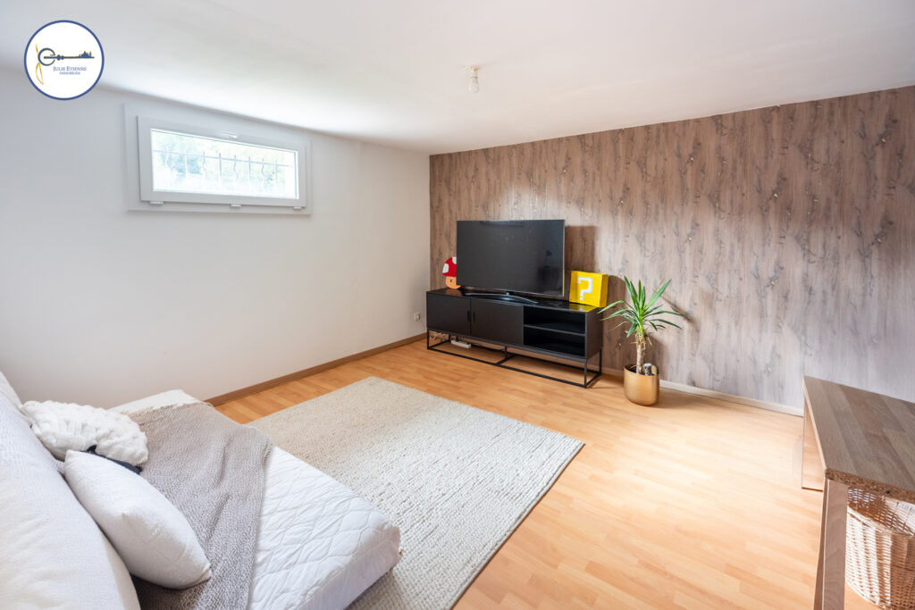 Maison Hadol 6 pièces 143m2 – 7 pièces – 4 chambres – 143 m²