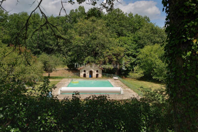 SUPERBE PROPRIETE A RENOVER   380 m2 environ -10 chambres, 1 – 16 pièces – 10 chambres – 390 m²