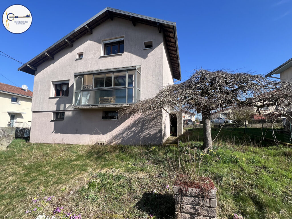 Maison Deyvillers 5 pièces 110m2 – 6 pièces – 3 chambres – 110 m²