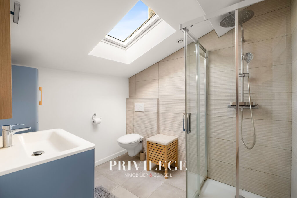 Charme absolu pour cette maison de ville avec vue – 6 pièces – 5 chambres – 131.28 m²