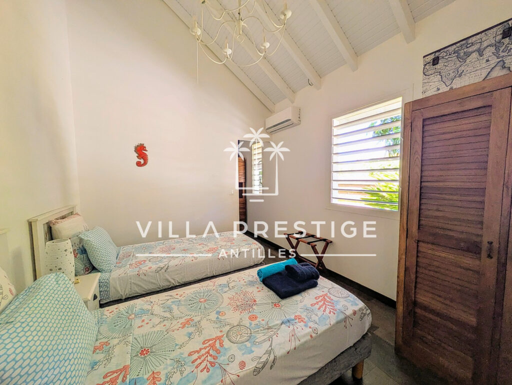 SUPERBE VILLA RECENTE 4 CHAMBRES, PISCINE ET TERRAIN CONSTRU – 5 pièces – 4 chambres – 157 m²
