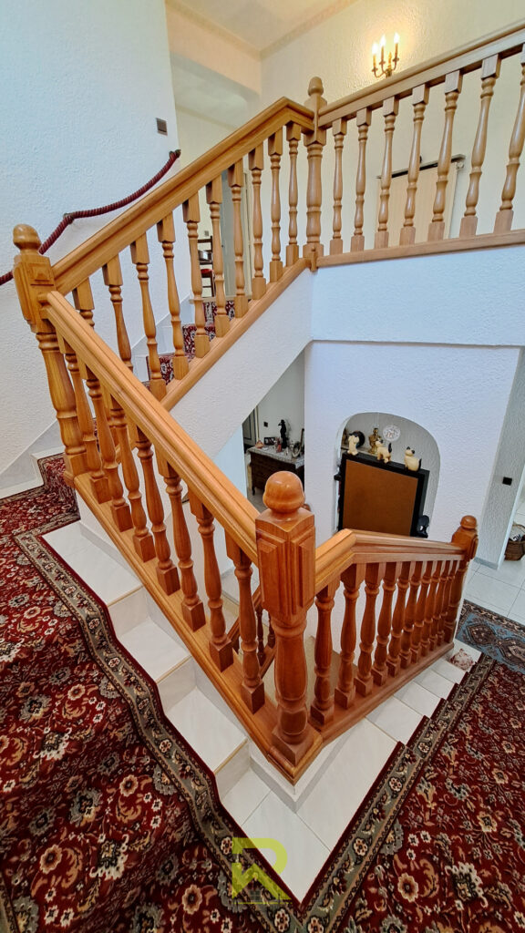Villa 248 m2   5 chambres   Vue étang de Bages   Piscine   G – 8 pièces – 5 chambres – 250 m²