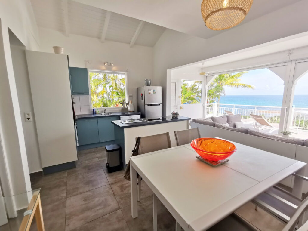 Superbe DUPLEX – Vue Mer panoramique et accès plage de sable – 3 pièces – 2 chambres – 64.4 m²
