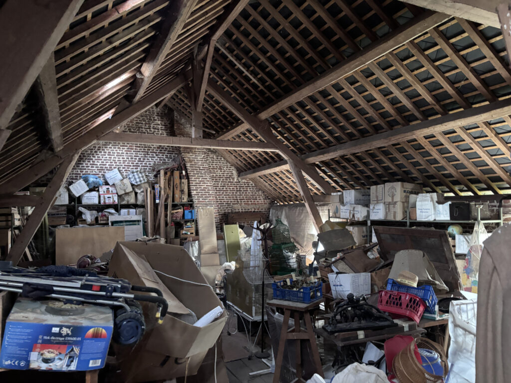 À découvrir aux portes de Vimoutiers   Propriété de caractèr – 6 pièces – 3 chambres – 103 m²