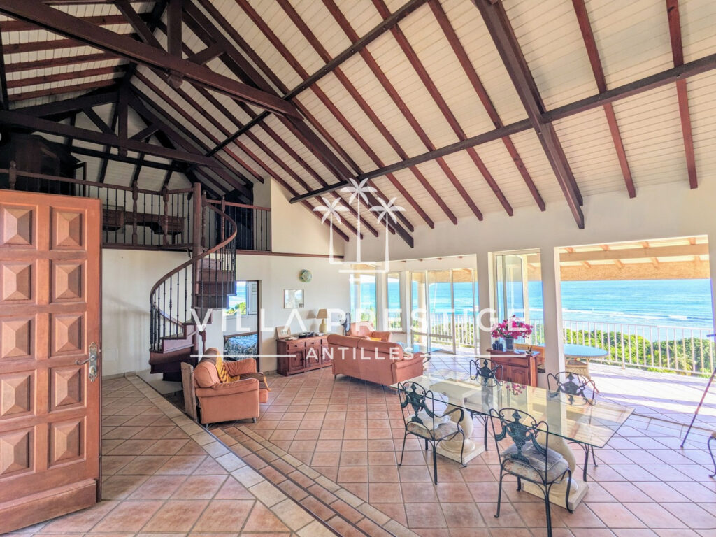 PROPRIETE 7 PIECES AVEC PISCINE, ACCES ET VUE MER IMPRENABLE – 7 pièces – 6 chambres – 233.85 m²