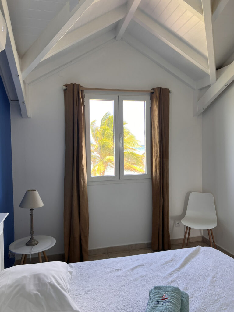 MAISON DE PLAGE FACE A LA MER A ST FRANCOIS – 4 pièces – 3 chambres – 109 m²