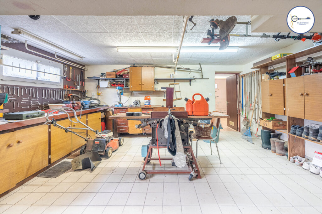 Maison HADOL 8 pièces 162m2  – 8 pièces – 5 chambres – 163 m²