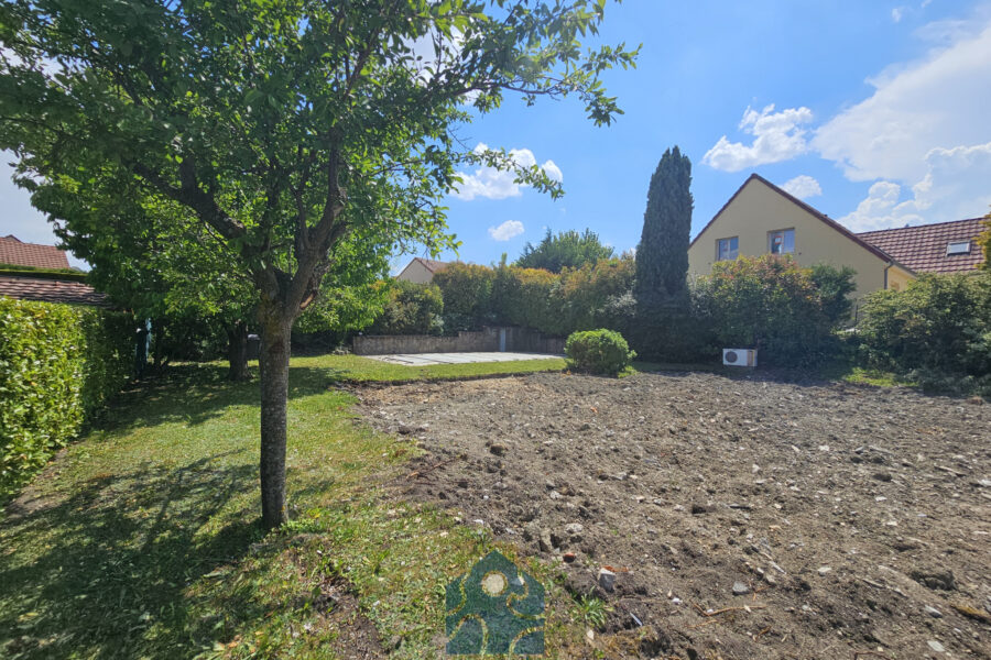 Terrain à vendre à Pérignat-lès-sarliève
