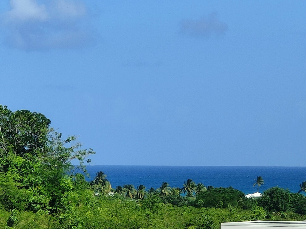 Terrain petite vue mer dans un lotissement de grand standing – NR pièces – NR chambres – 1051 m²