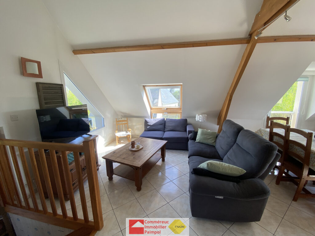 PLOUBAZLANEC, Commerces à pied, Maison contemporraine de 200 – 6 pièces – 4 chambres – 105 m²