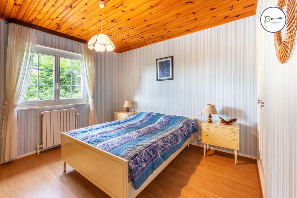 Maison HADOL 8 pièces 162m2  – 8 pièces – 5 chambres – 163 m²