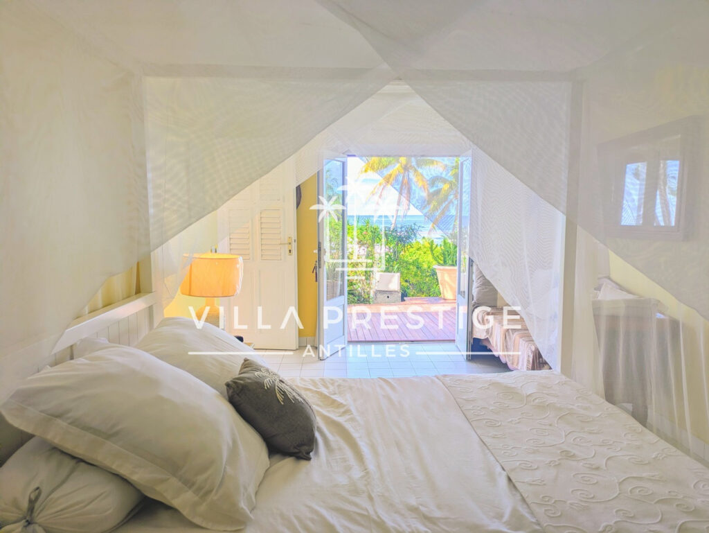 VILLA 3 SUITES PISCINE ACCES PLAGE VUE MER – 4 pièces – 3 chambres – 98.9 m²