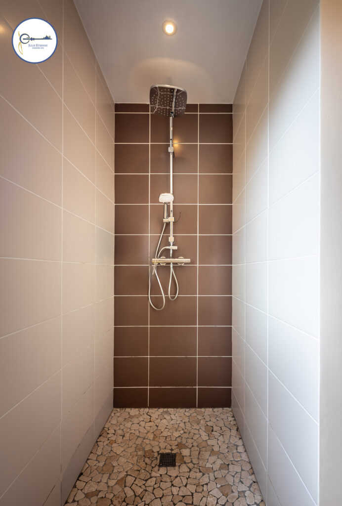 Maison Hadol 6 pièces 143m2 – 7 pièces – 4 chambres – 143 m²