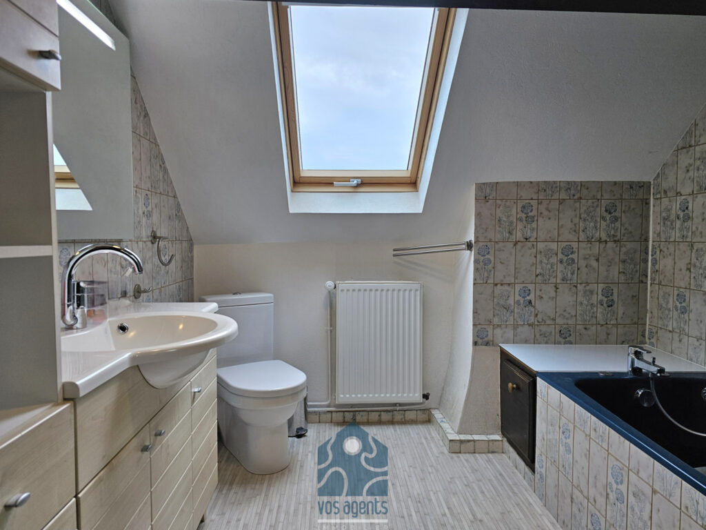 Maison de caractère 7 pièces 4 chambres avec piscine, terras – 7 pièces – 4 chambres – 218 m²