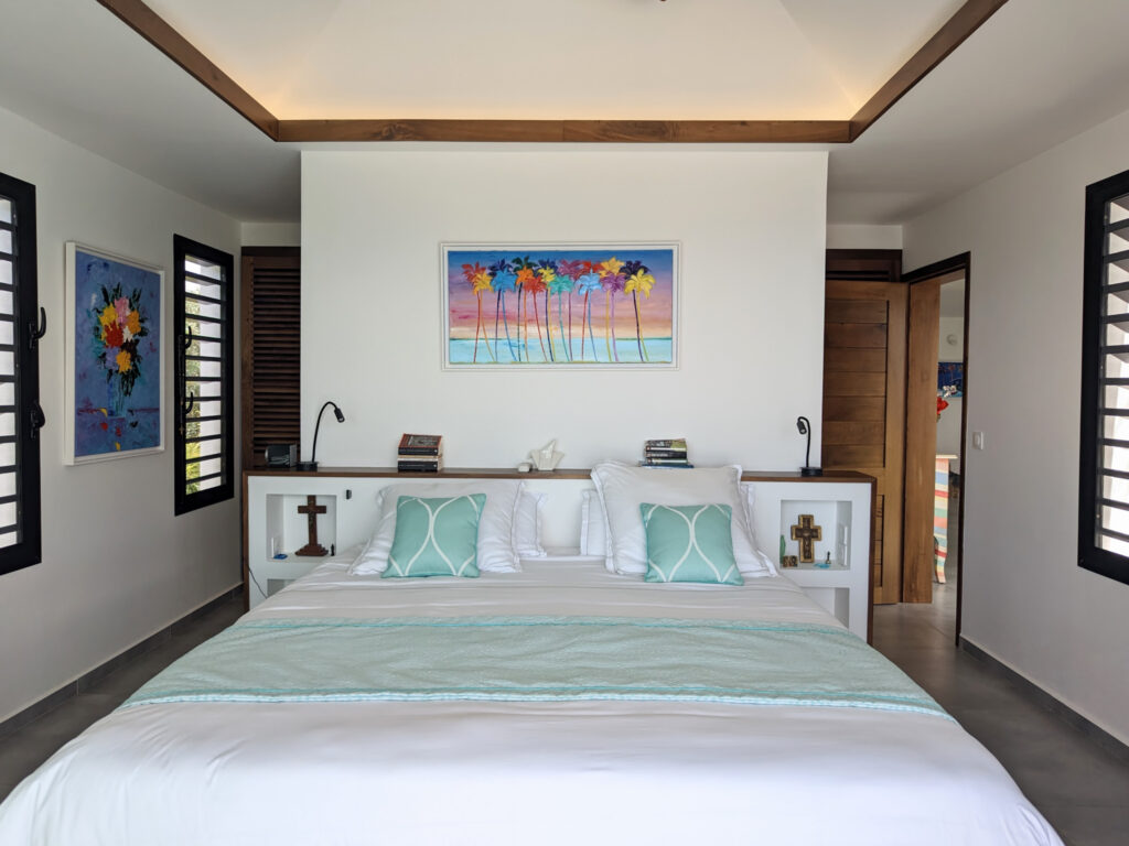 Villa d&rsquo;architecte de luxe – vue mer – St-François – 4 pièces – 3 chambres – 147 m²