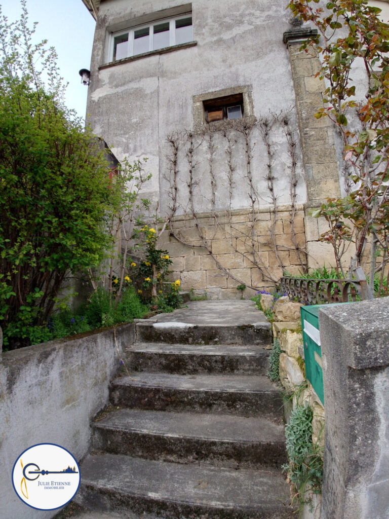Maison Domèvre-sur-Durbion 7 pièces  137m2  – 7 pièces – 4 chambres – 137 m²