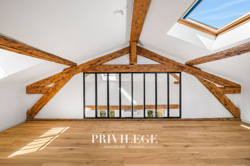Lyon 9 – St Rambert  proche de l&rsquo;Ile Barbe- Duplex comme u – 5 pièces – 4 chambres – 163.74 m²