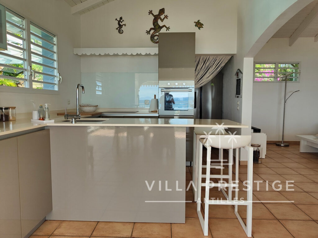 Villa de standing 3 chambres et studio indépendant – vue mer – 5 pièces – 4 chambres – 140 m²