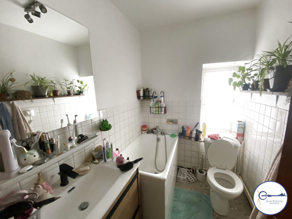 Maison Domèvre-sur-Durbion 7 pièces  137m2  – 7 pièces – 4 chambres – 137 m²