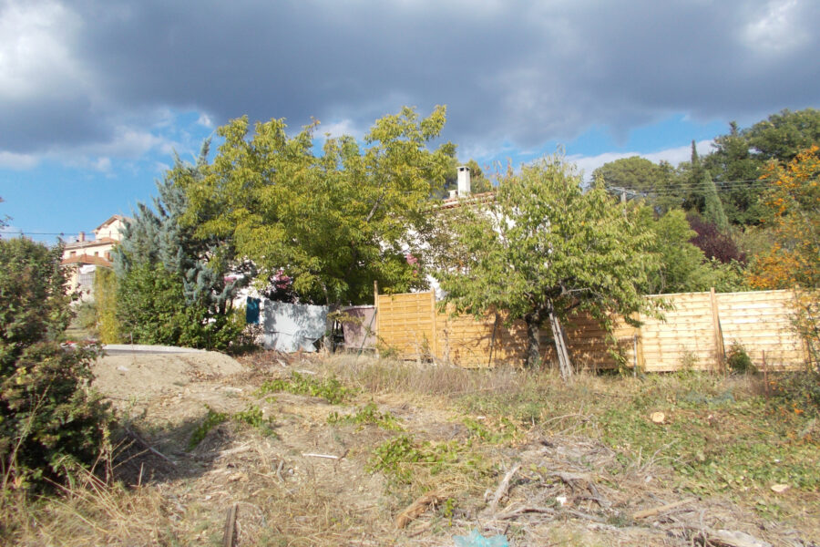 Terrain à vendre à La motte-d&rsquo;aigues