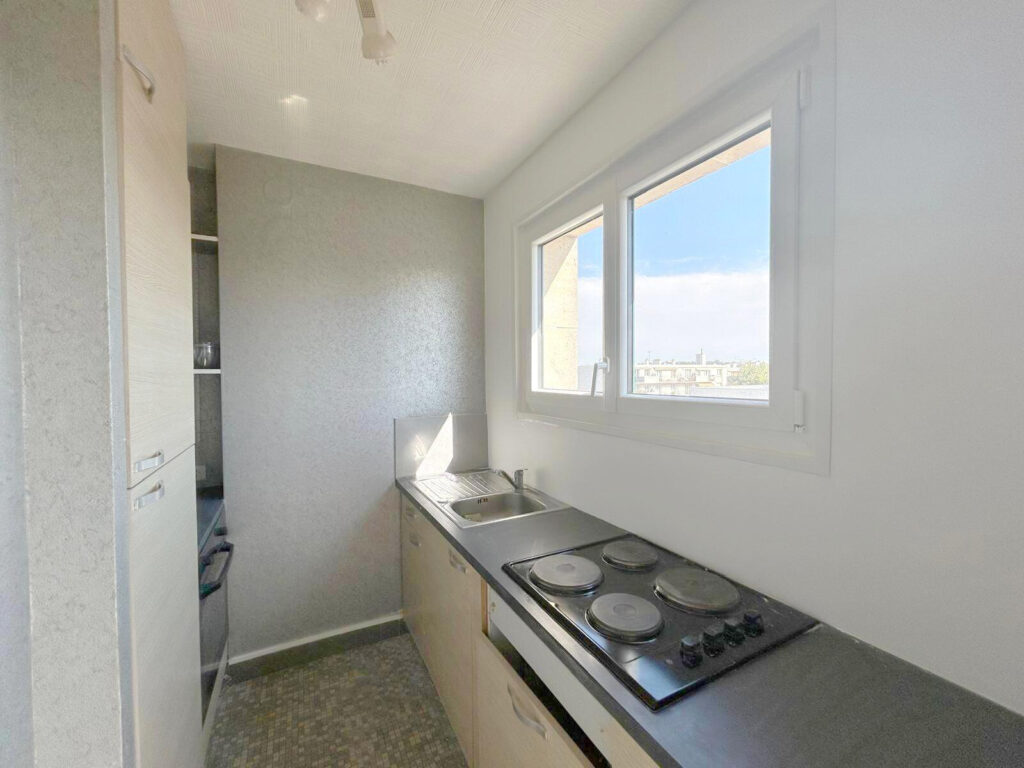 La Varenne Saint-Hilaire, Studio avec balcon, parking et cav – 1 pièce – NR chambres – 22.87 m²
