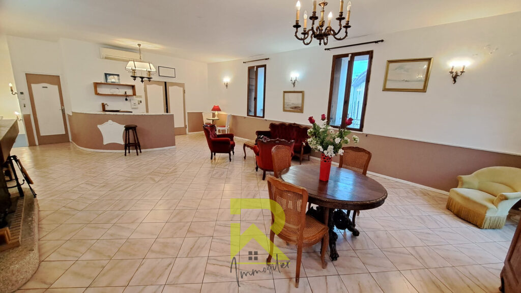 Maison d exception a GRUISSAN VILLAGE Prix au m2 imbattable  – 8 pièces – 3 chambres – 194 m²