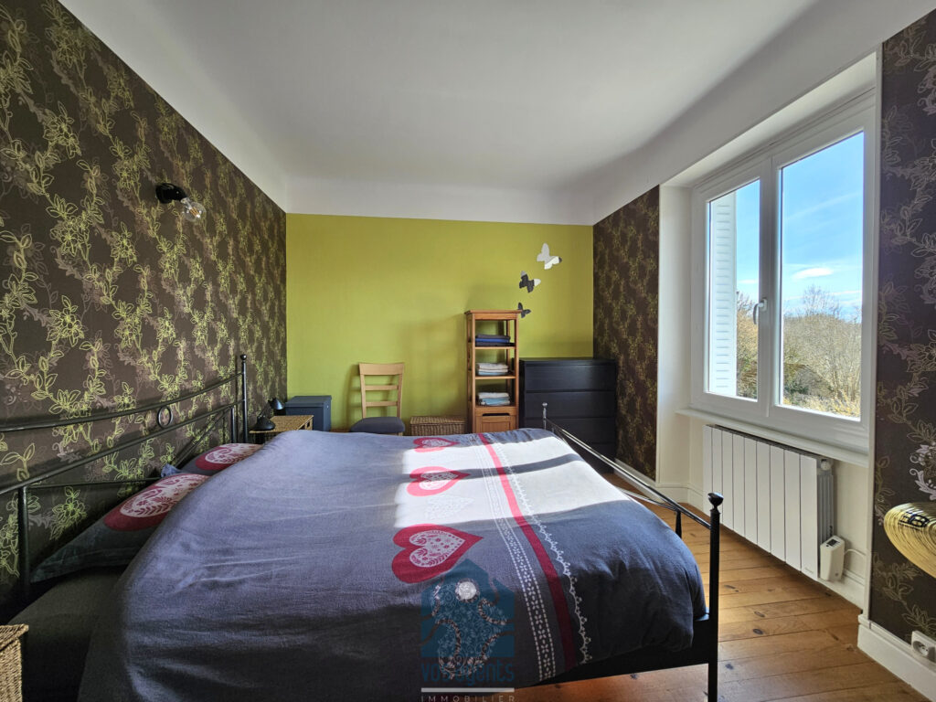 Propriété 10 pièces avec terrain, piscine et annexes – 10 pièces – 8 chambres – 316 m²