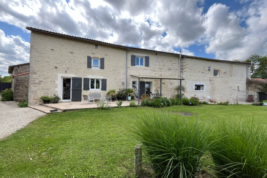 Maison à vendre à Mansle-les-Fontaines