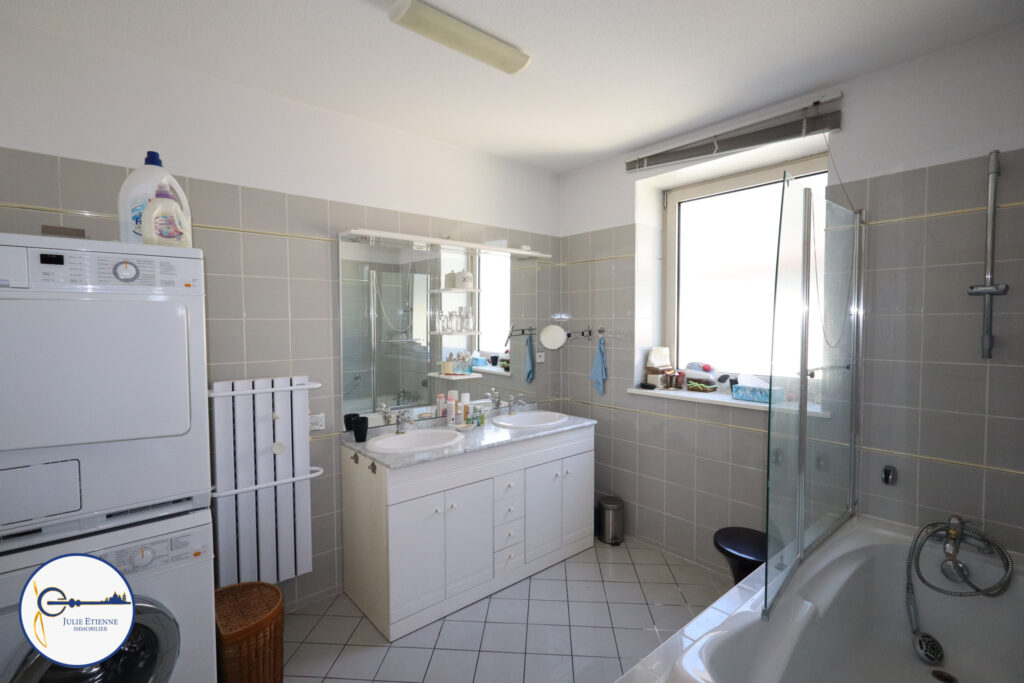Appartement Colmar 3 pièces 90m2 + balcon + garage  – 3 pièces – 2 chambres – 90.36 m²