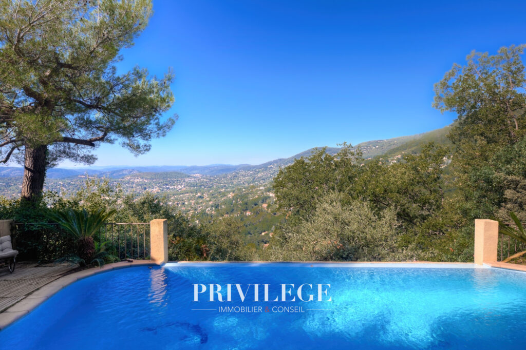 Vue Mer et Village de Cabris   Maison 5 Pièces 160 m2 – 5 pièces – 4 chambres – 144.39 m²