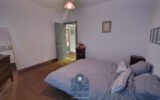 Maison 300 m 2 habitable avec cour, garage,caves, atelier et – 7 pièces – 5 chambres – 300 m²