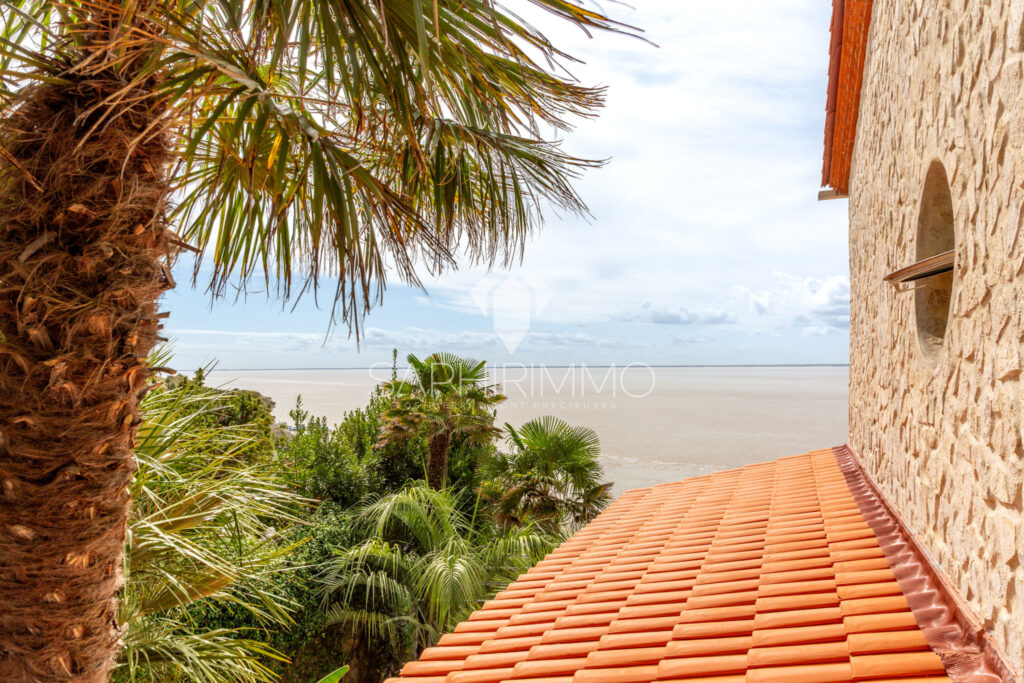 Villa d&rsquo;exception, terrasse vue océan, dépendance, chemin à  – 5 pièces – 3 chambres – 133.21 m²