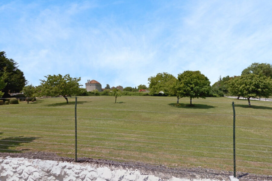 Terrain à vendre à Gensac-la-pallue