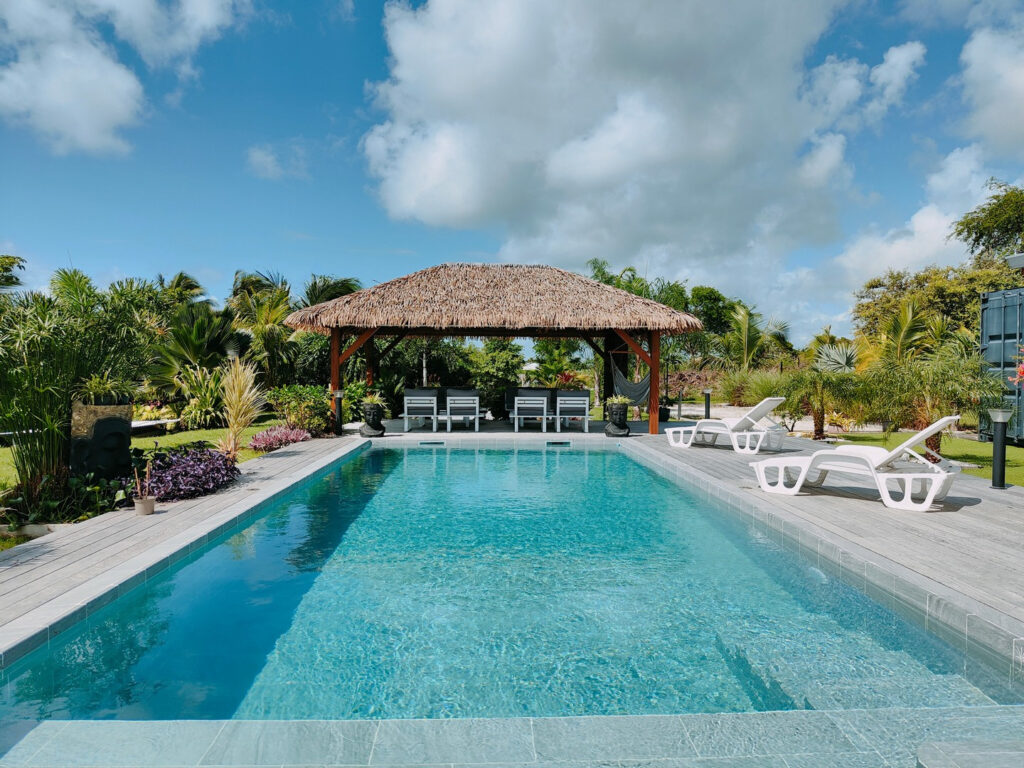 VILLA RECENTE AVEC PISCINE GARAGE SUR TERRAIN 2000 M2 EN CEN – 4 pièces – 3 chambres – 128 m²