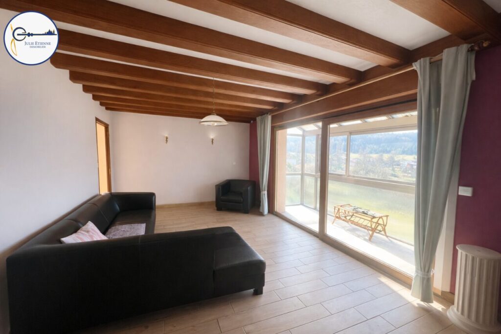 Maison Deyvillers 5 pièces 110m2 – 6 pièces – 3 chambres – 110 m²