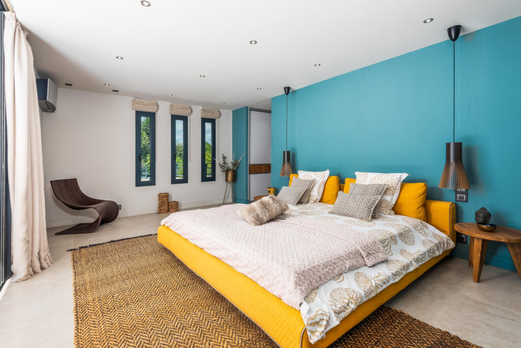 VILLA DE LUXE -270m2 – VUE MER EN GUADELOUPE – 5 pièces – 3 chambres – 270 m²