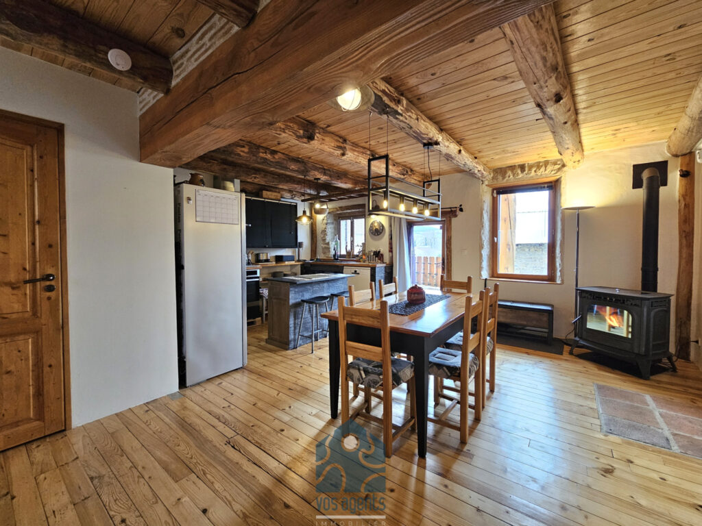 Maison 5 pièces 3 chambres avec véranda, terrasse et deux gr – 5 pièces – 3 chambres – 200 m²