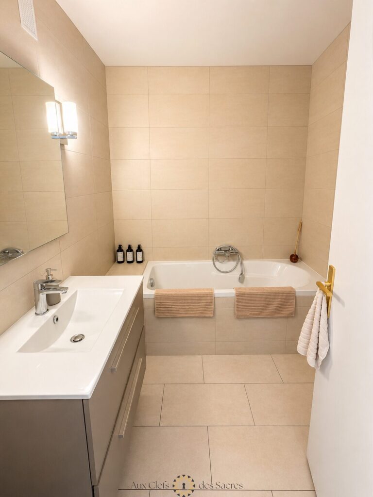 Appartement type 3/4 avec grand balcon filant et stationneme – 4 pièces – 3 chambres – 121.98 m²