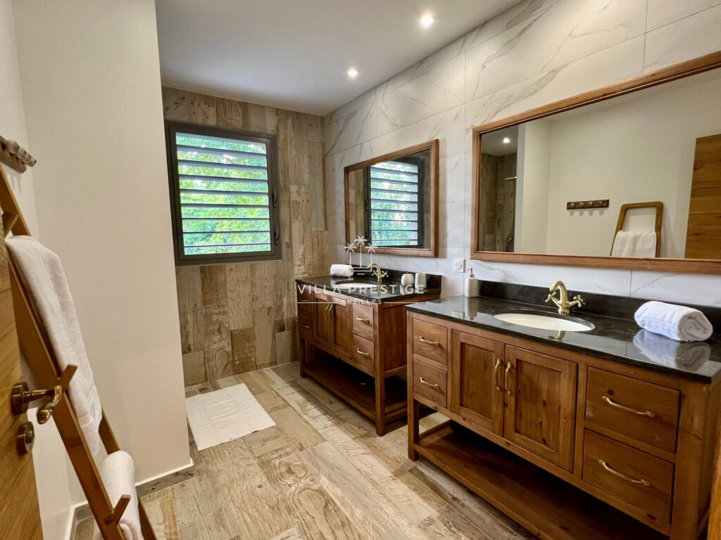 VILLA DE LUXE D&rsquo;ARCHITECTE DE 335M2 – 8 pièces – 4 chambres – 335 m²