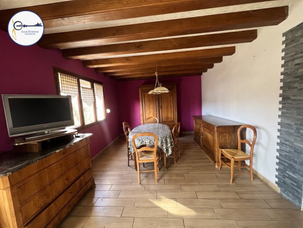 Maison Deyvillers 5 pièces 110m2 – 6 pièces – 3 chambres – 110 m²
