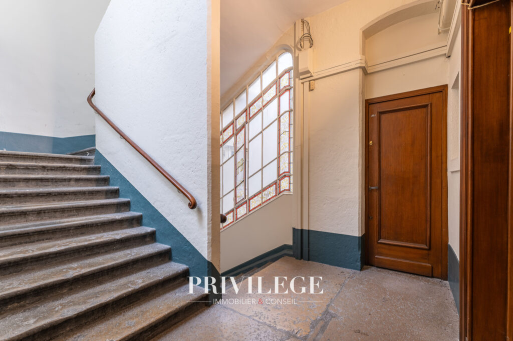 Appartement 90 m2 place Meissonnier – 4 pièces – 3 chambres – 91 m²
