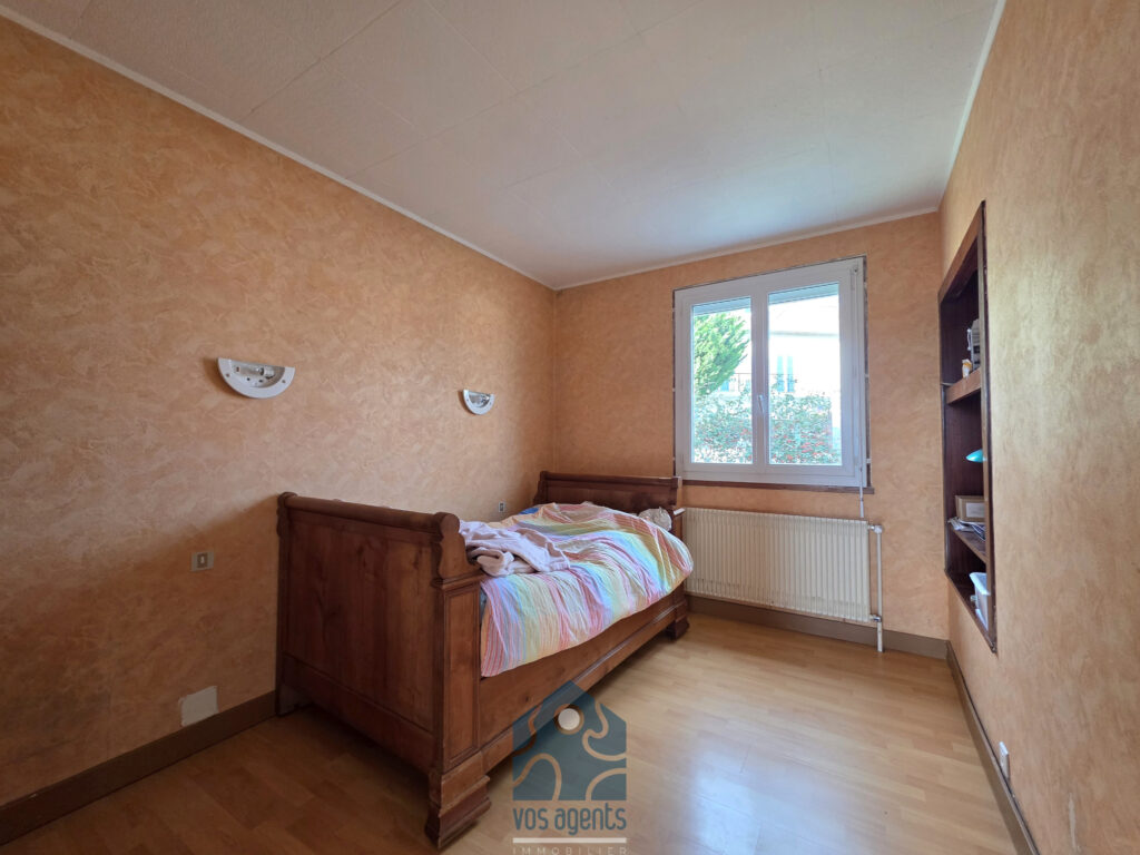 Maison avec terrasse, balcon et garage – 5 pièces – 3 chambres – 124.15 m²