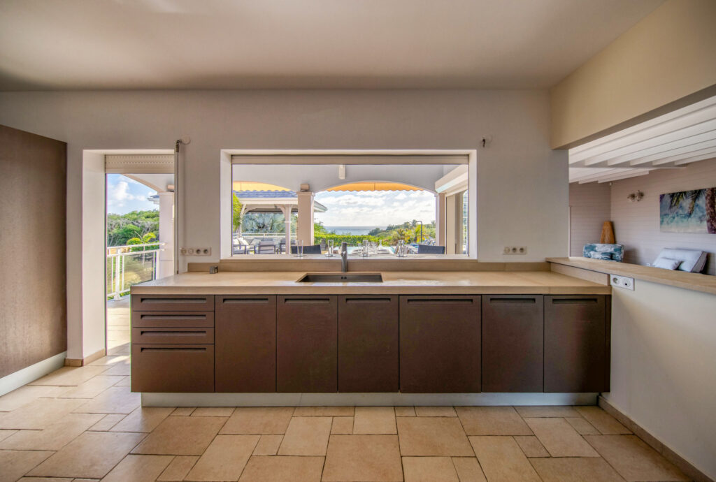 Villa1ère Ligne VUE MER à Sainte-Anne – 4 pièces – 4 chambres – 227 m²