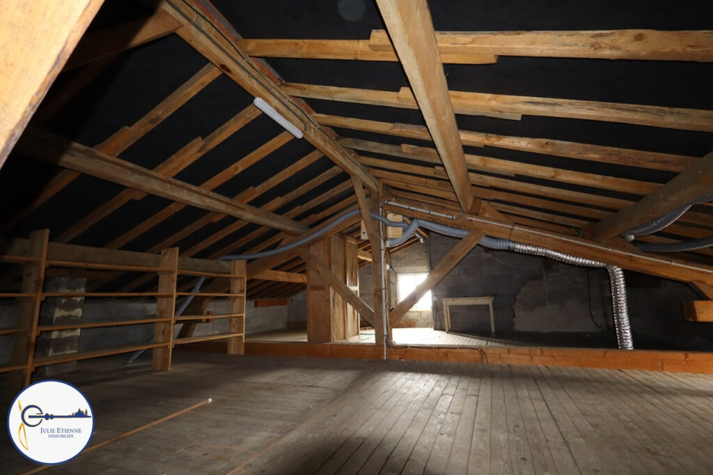 Maison Domèvre-sur-Durbion 7 pièces  137m2  – 7 pièces – 4 chambres – 137 m²