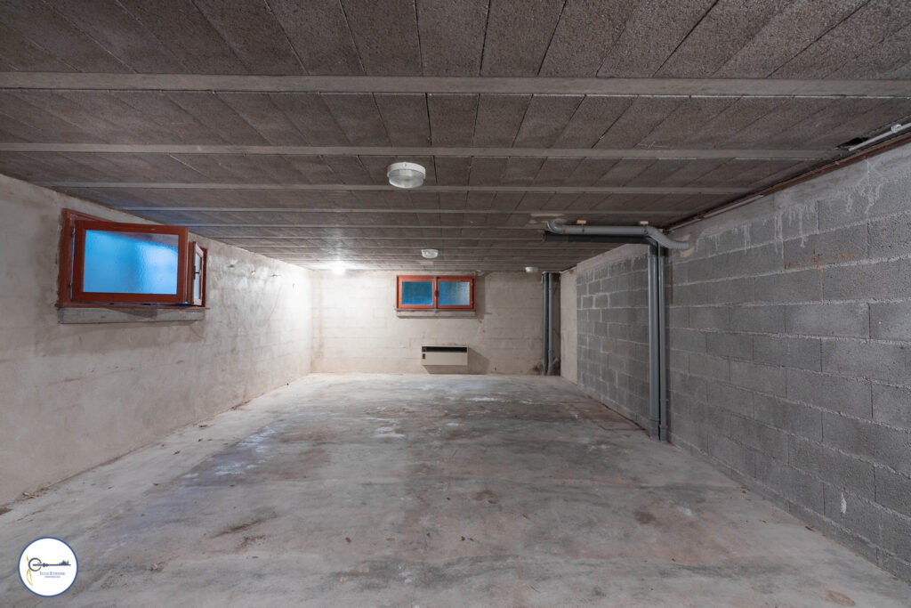Maison LE MENIL 12 Pièces 314m2 – 12 pièces – 5 chambres – 314 m²