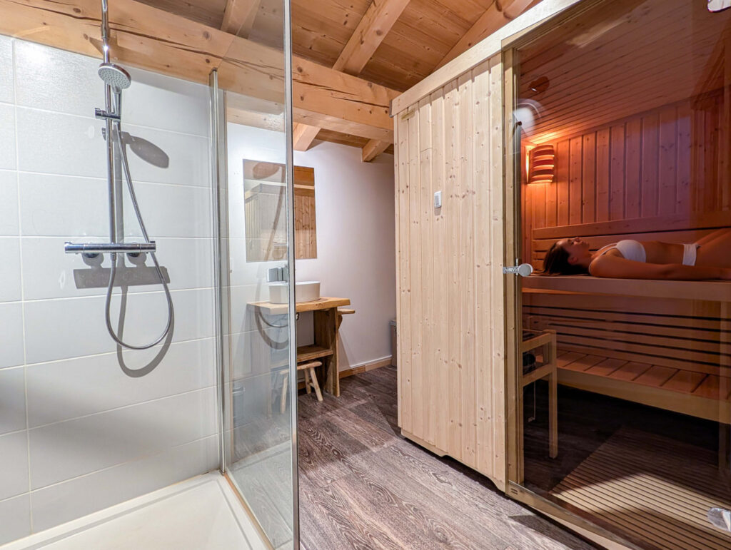 Chalet 10 pièces à 5 min. de Combloux – 10 pièces – 6 chambres – 323 m²