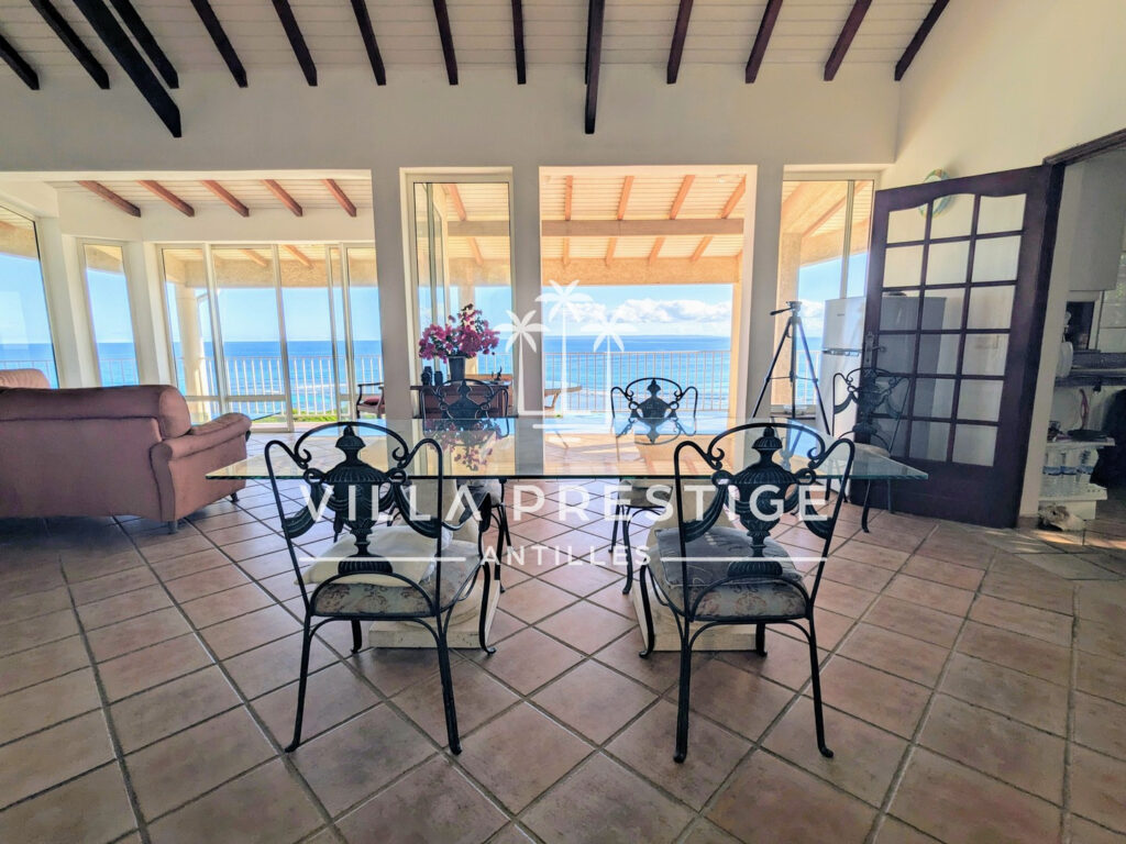 PROPRIETE 7 PIECES AVEC PISCINE, ACCES ET VUE MER IMPRENABLE – 7 pièces – 6 chambres – 233.85 m²