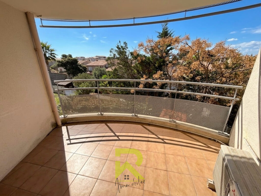 Appartement T3 lumineux avec terrasse, vue arborée et parkin – 3 pièces – 2 chambres – 59.9 m²