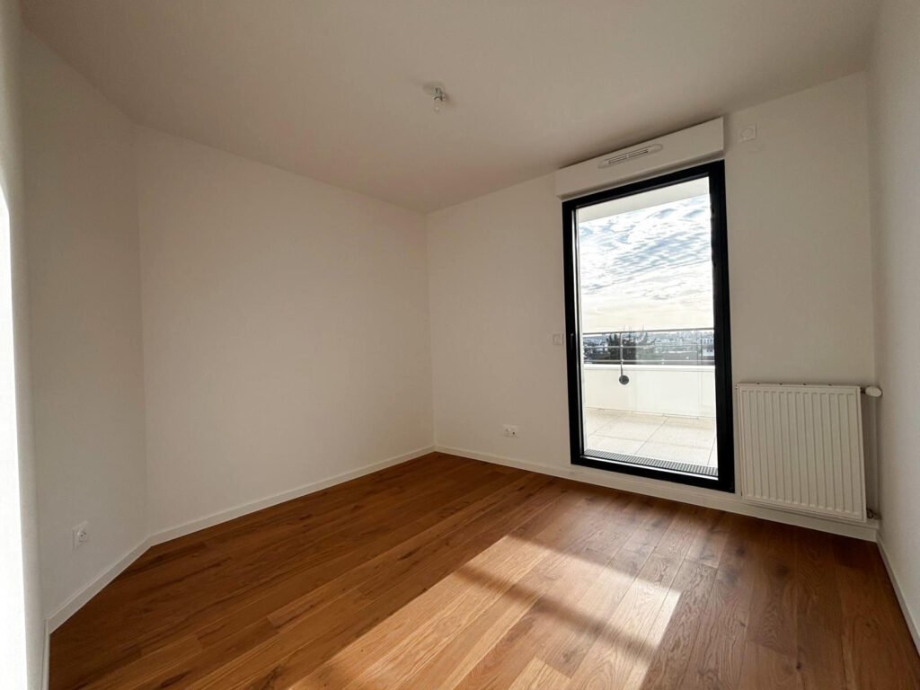 Un art de vivre rare au sommet   Disponible dès maintenant – 4 pièces – 3 chambres – 82 m²
